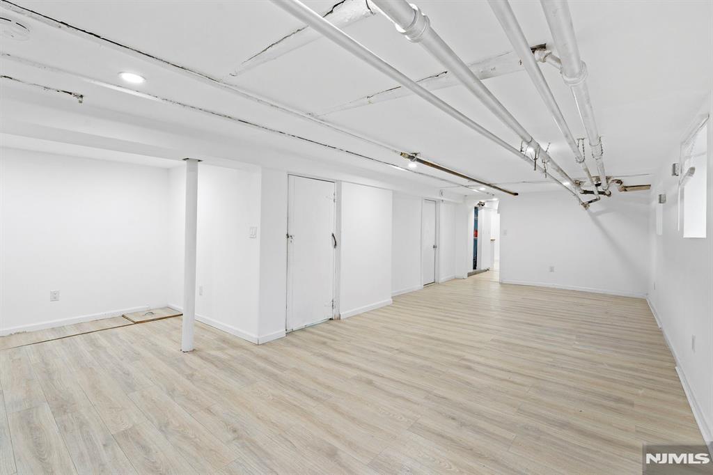 property viewer photo 22