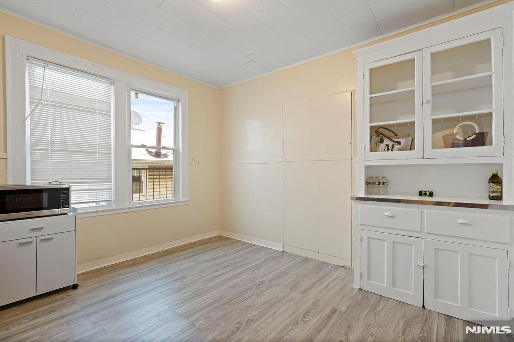 property viewer photo 35