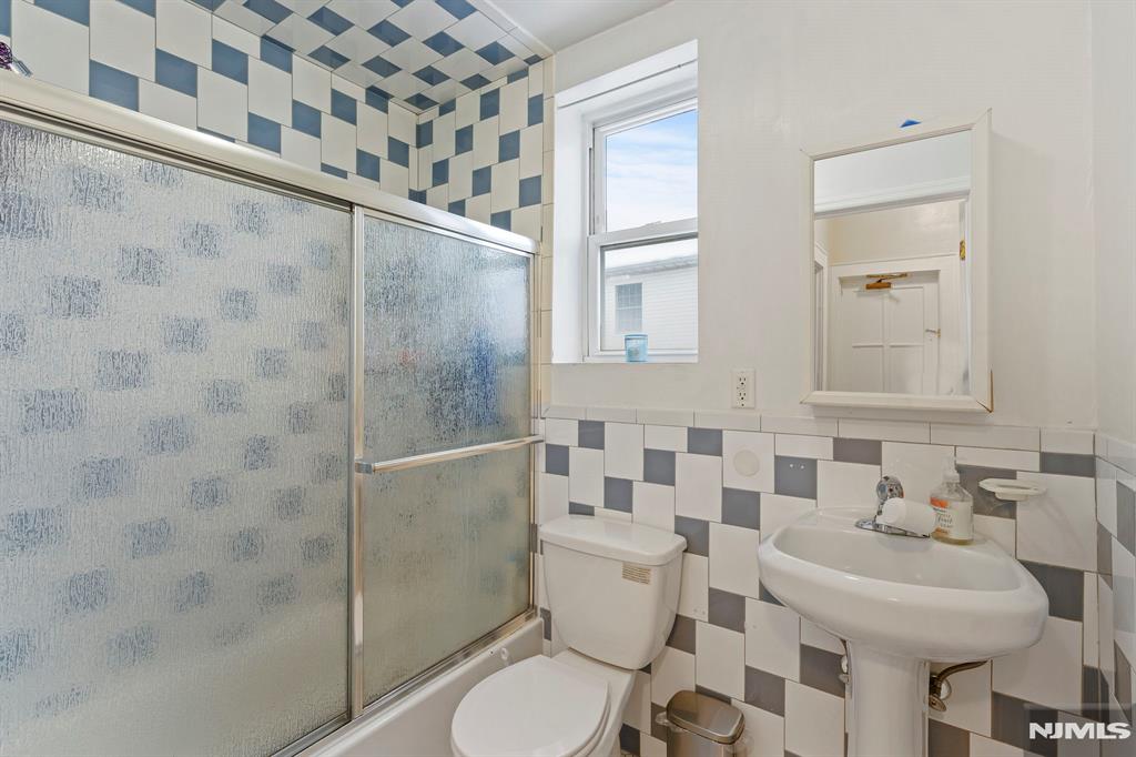 property viewer photo 37