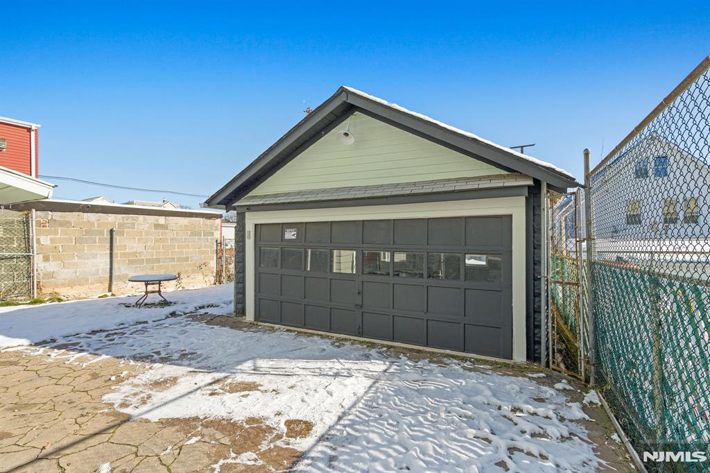 property viewer photo 41