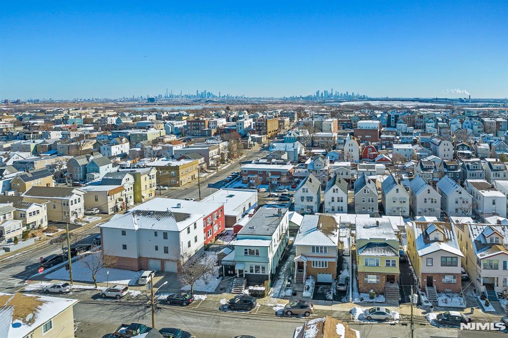 property viewer photo 47