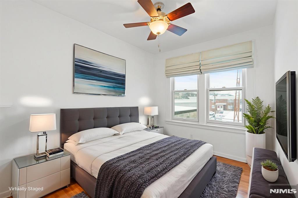 property viewer photo 8