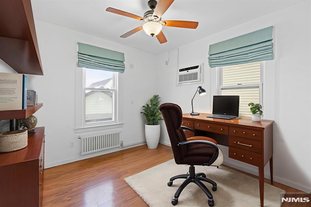 property viewer photo 9