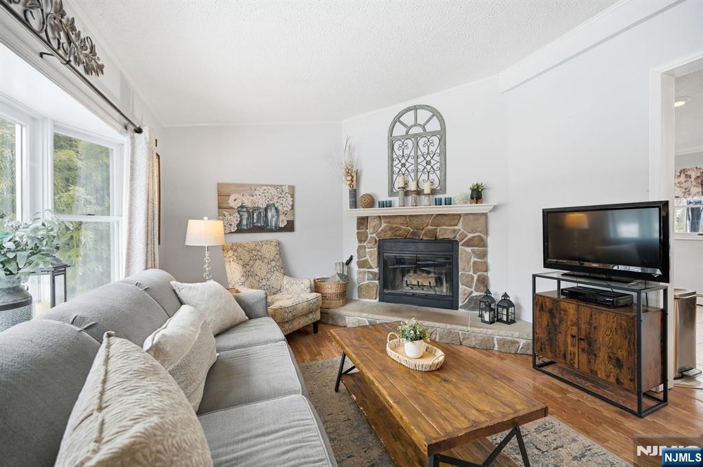 property viewer photo 1
