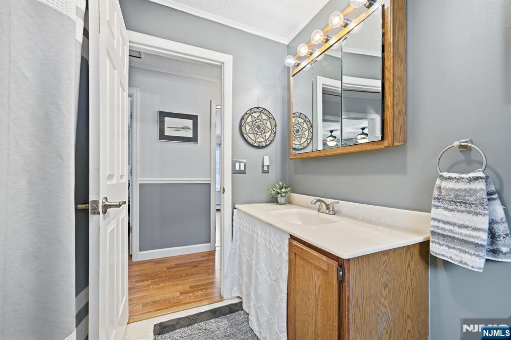 property viewer photo 12