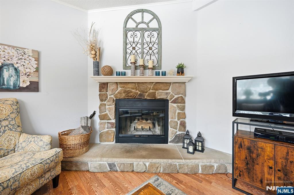 property viewer photo 2