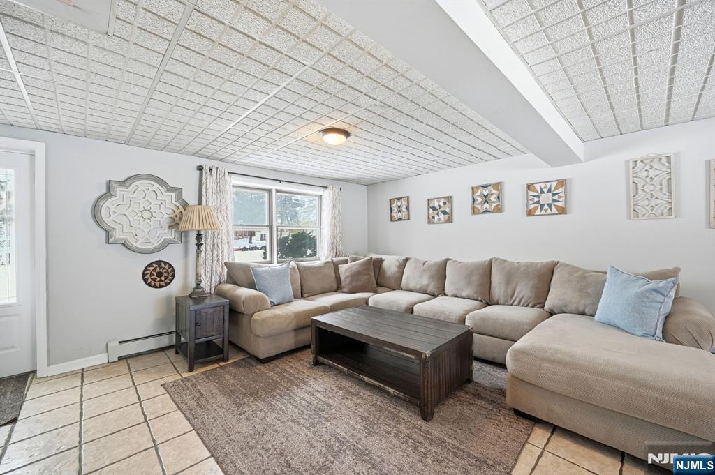 property viewer photo 31