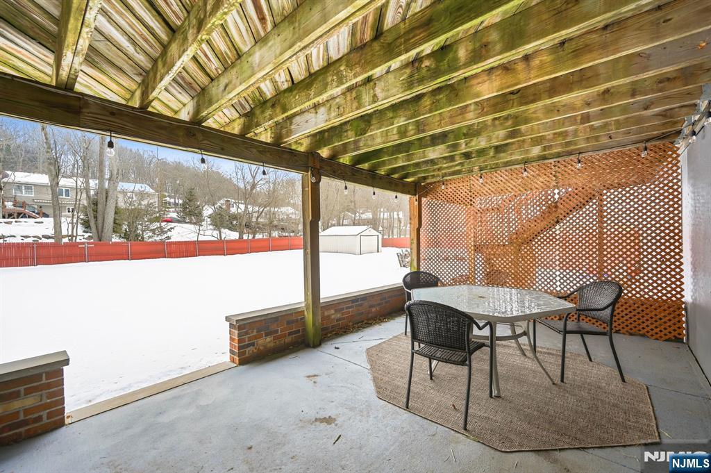property viewer photo 35