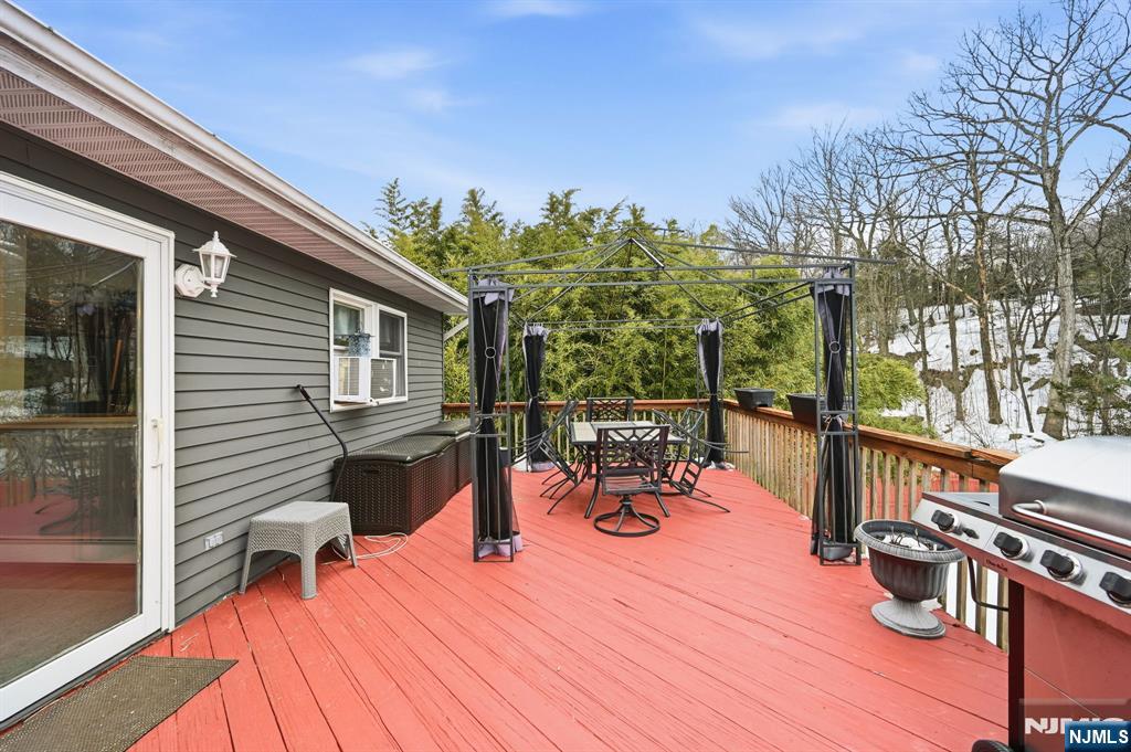 property viewer photo 36
