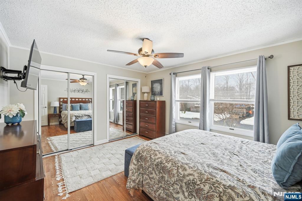 property viewer photo 5