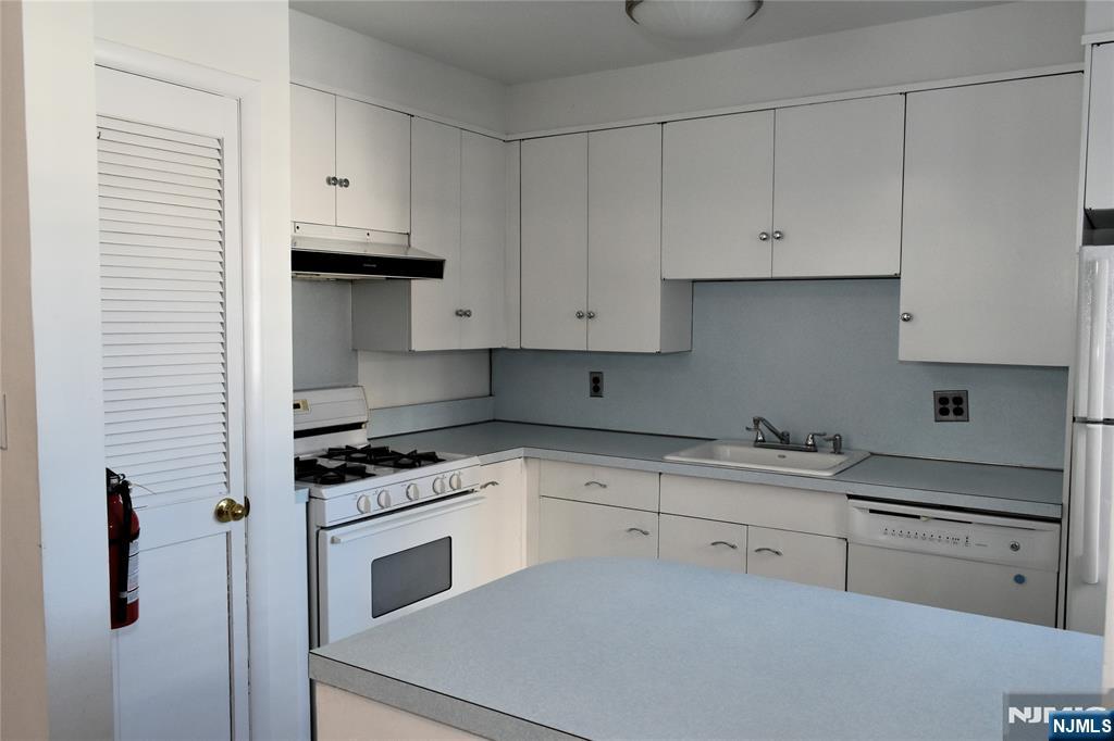 property viewer photo 14