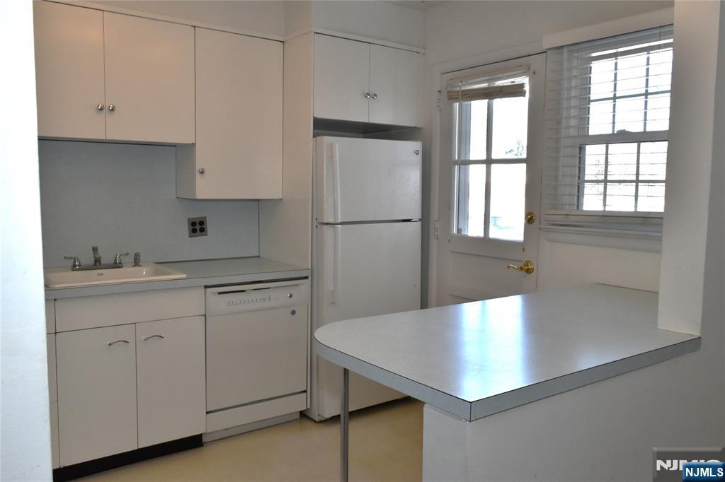 property viewer photo 16