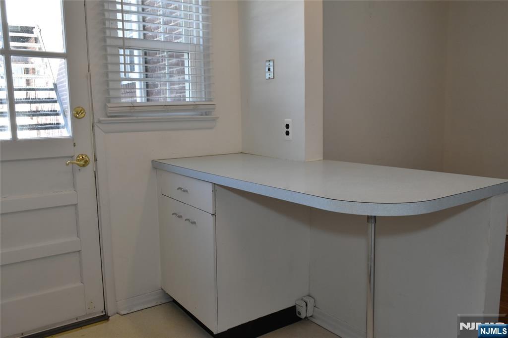 property viewer photo 17