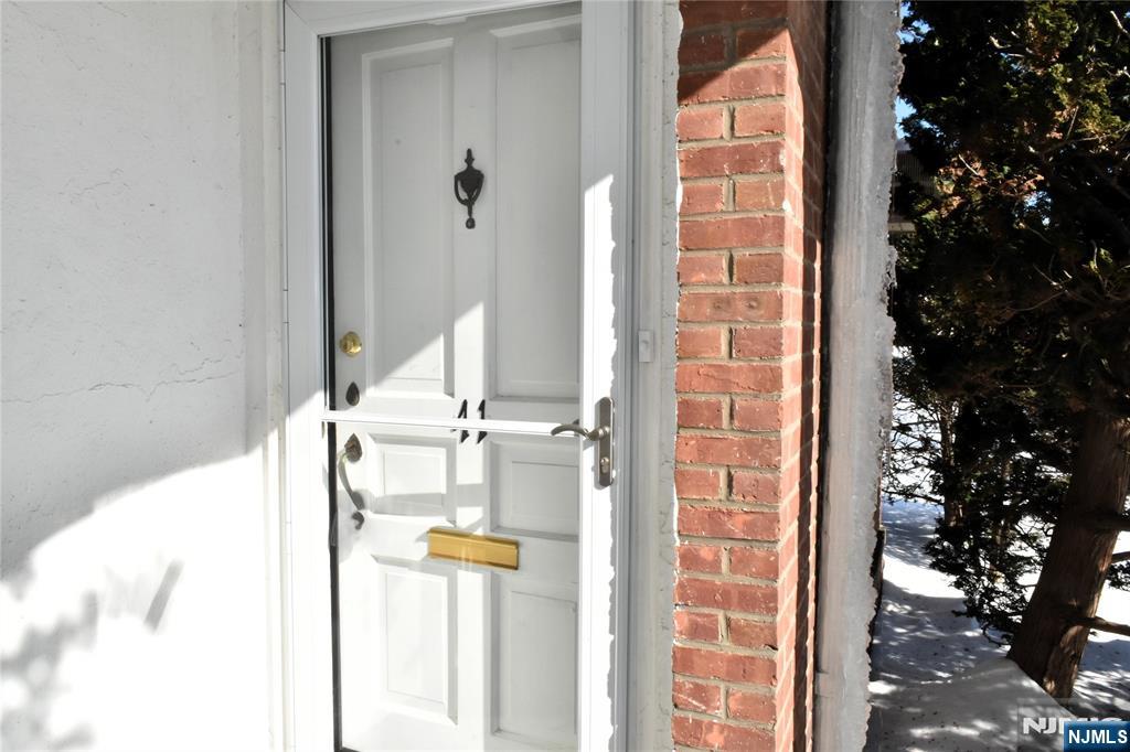 property viewer photo 2
