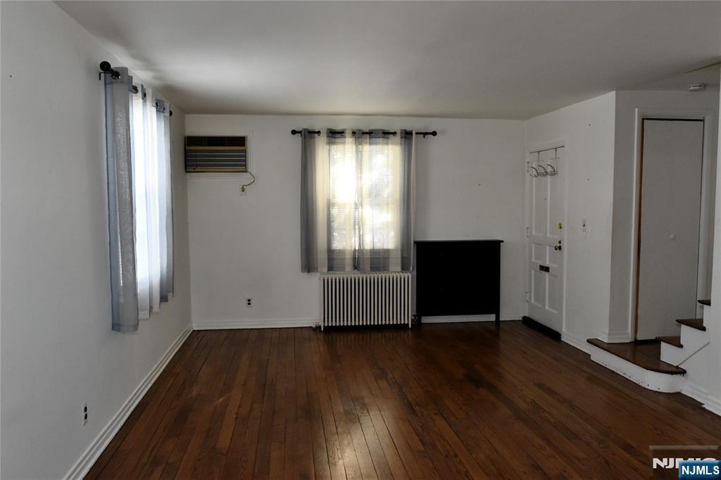 property viewer photo 8