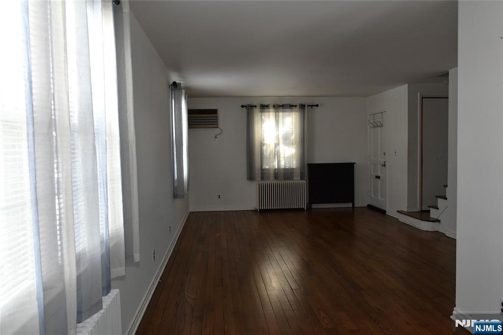 property viewer photo 9