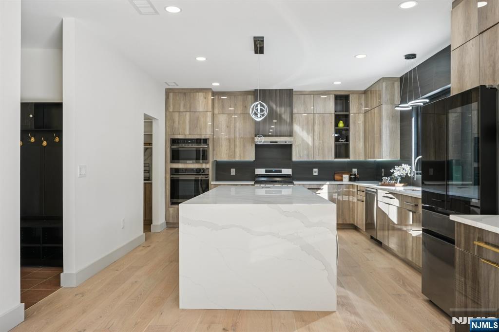 property viewer photo 10