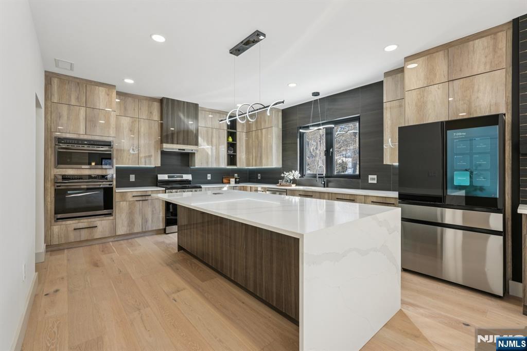 property viewer photo 11