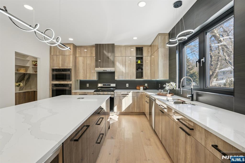 property viewer photo 12