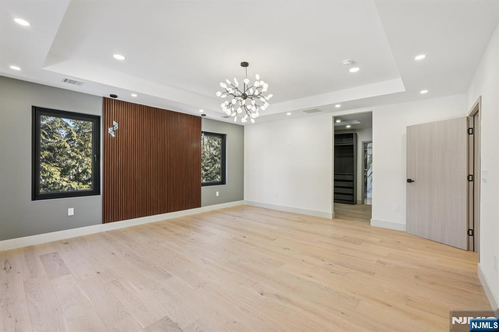 property viewer photo 29