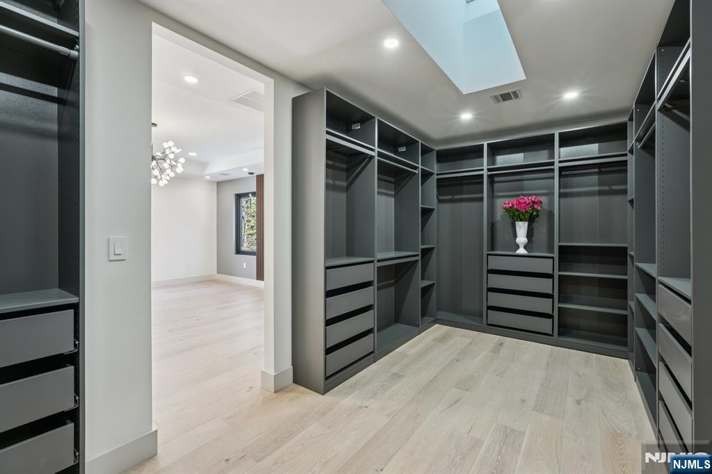 property viewer photo 31