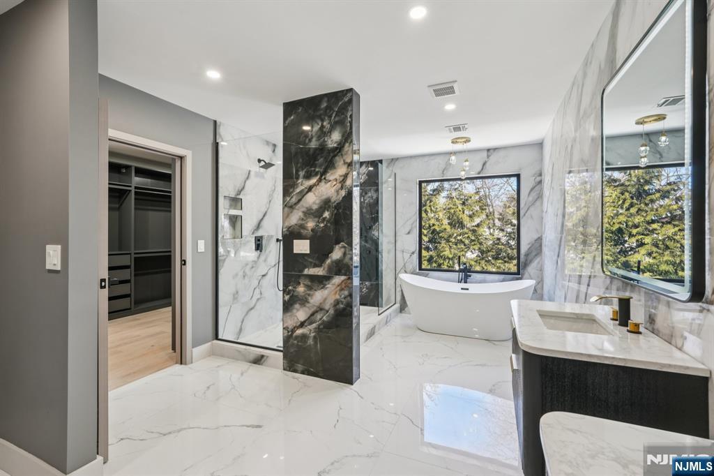 property viewer photo 32