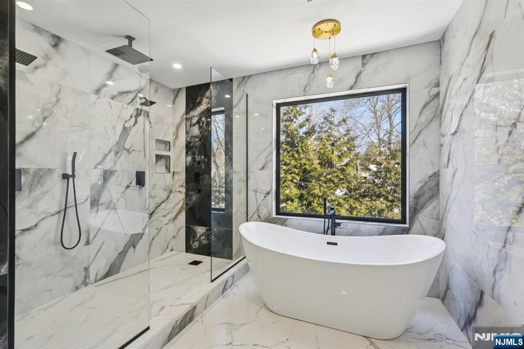 property viewer photo 33
