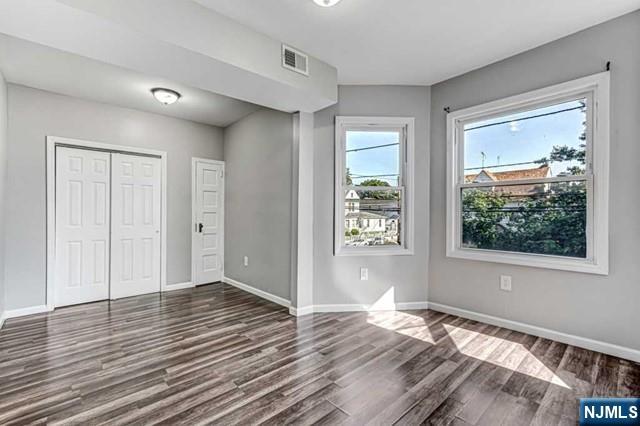 property viewer photo 1