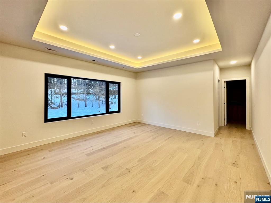 property viewer photo 10