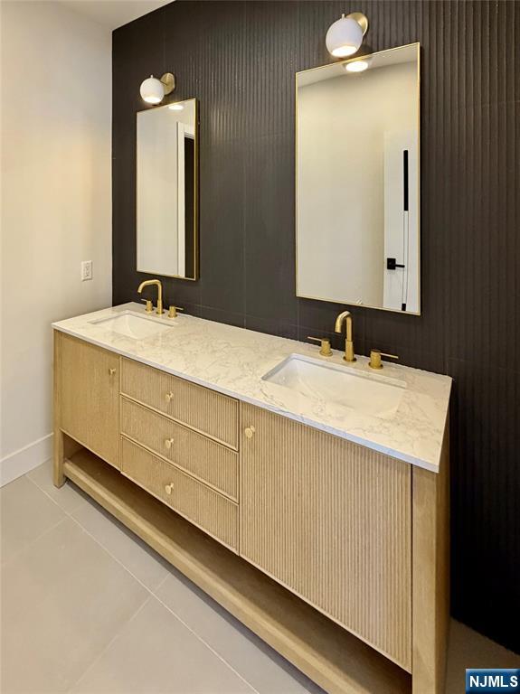 property viewer photo 16