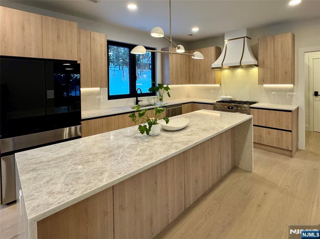 property viewer photo 6