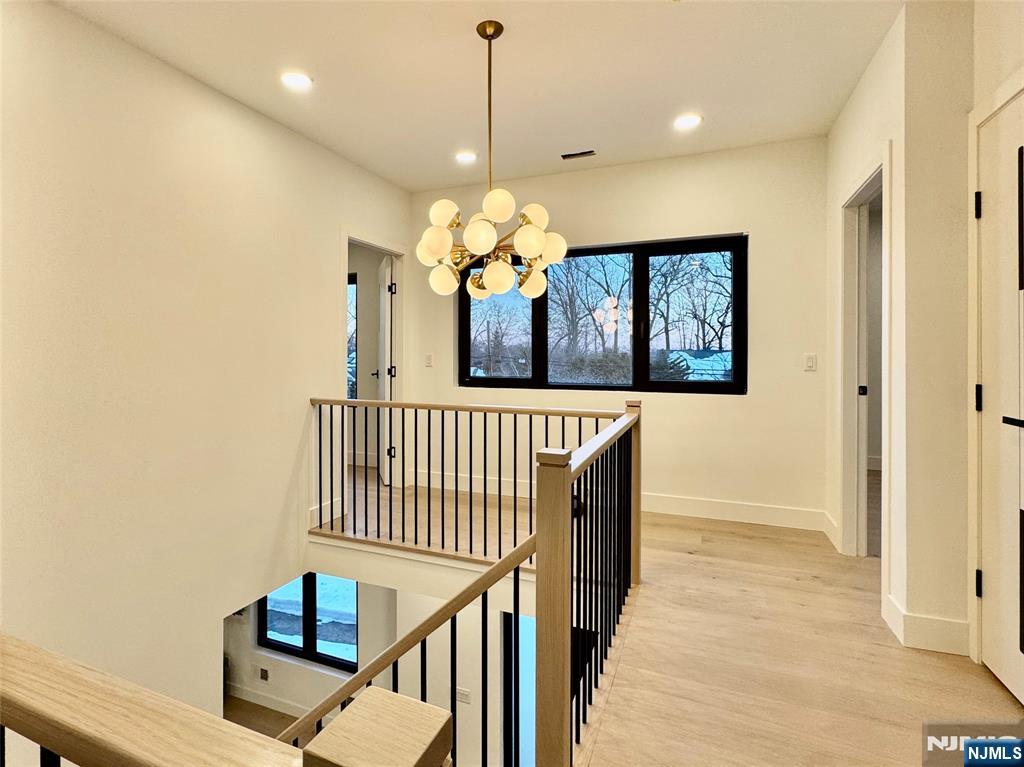 property viewer photo 9