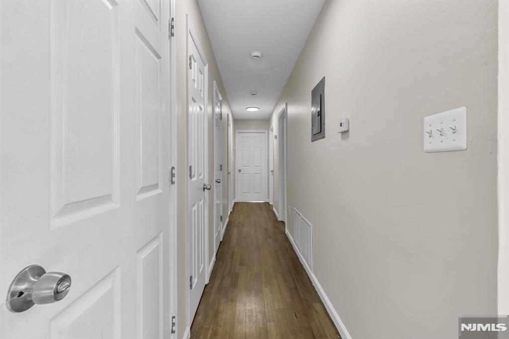 property viewer photo 12