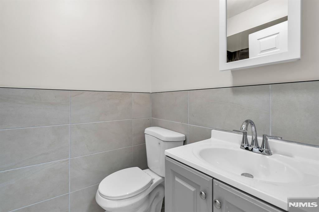 property viewer photo 15
