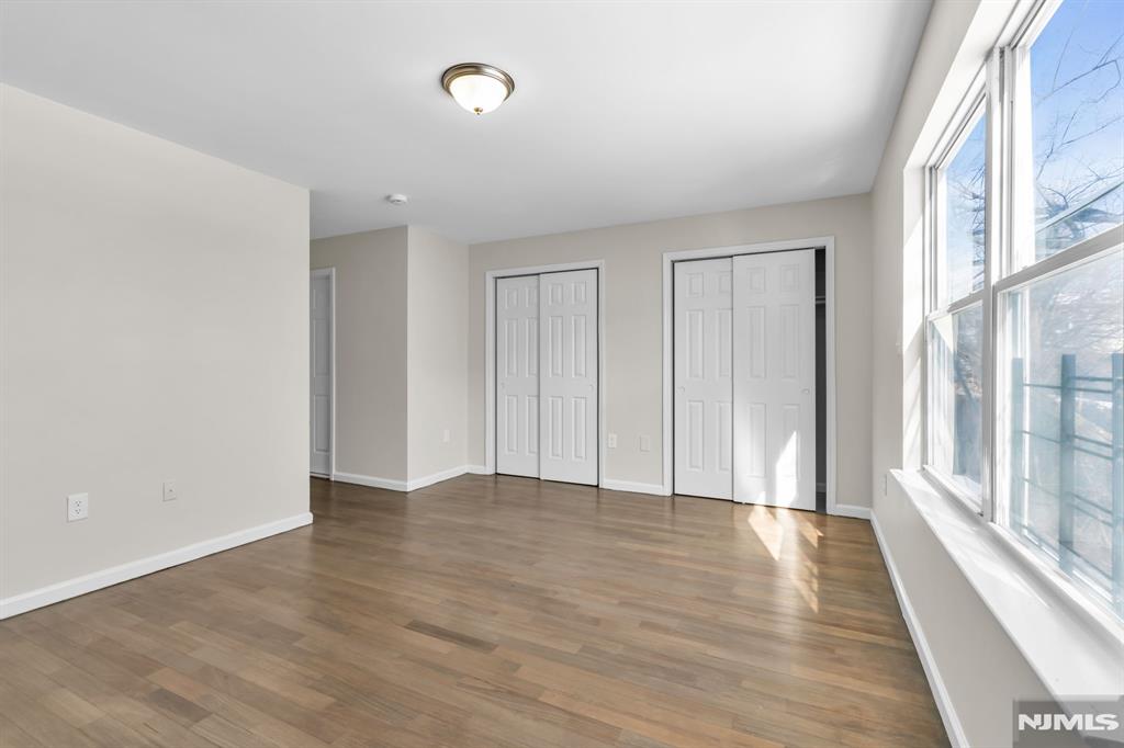 property viewer photo 21