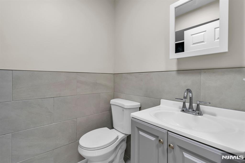 property viewer photo 32