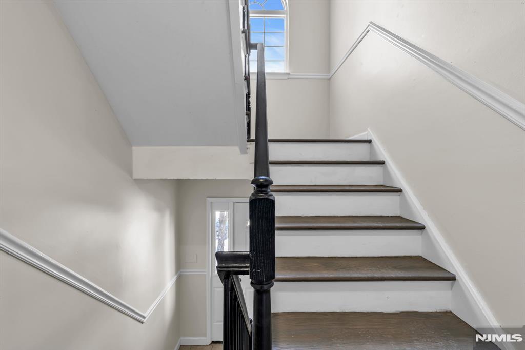 property viewer photo 37