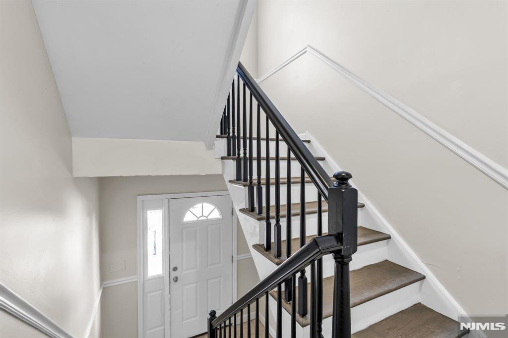 property viewer photo 38