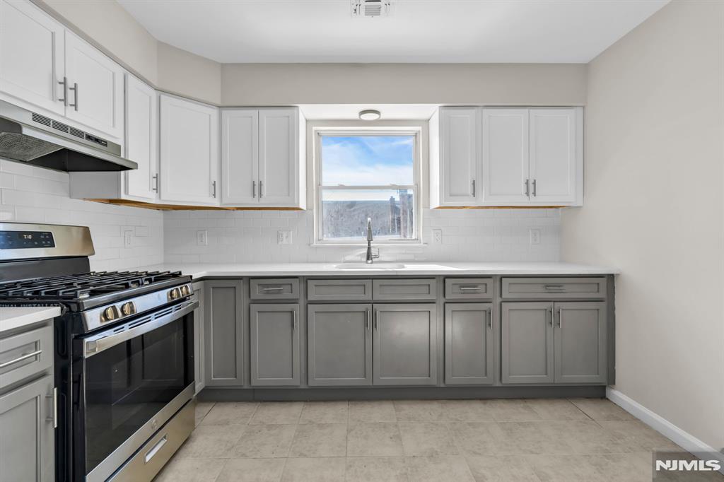 property viewer photo 4