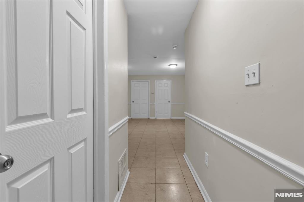 property viewer photo 42