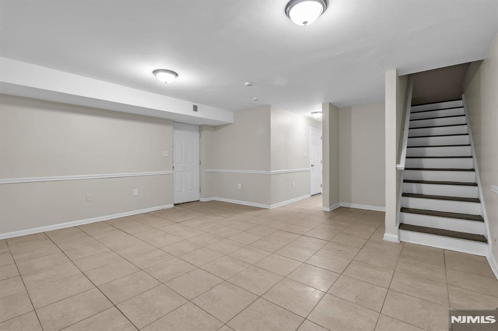 property viewer photo 46