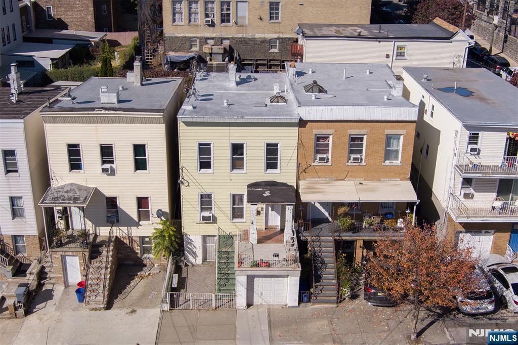 main property photo 19