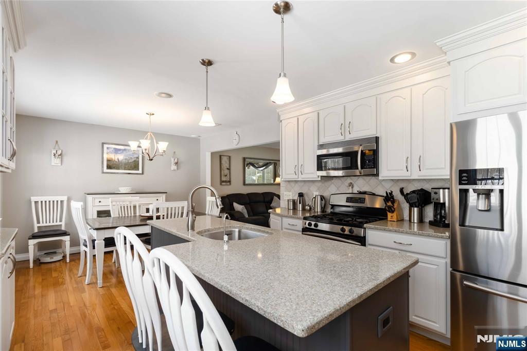property viewer photo 19