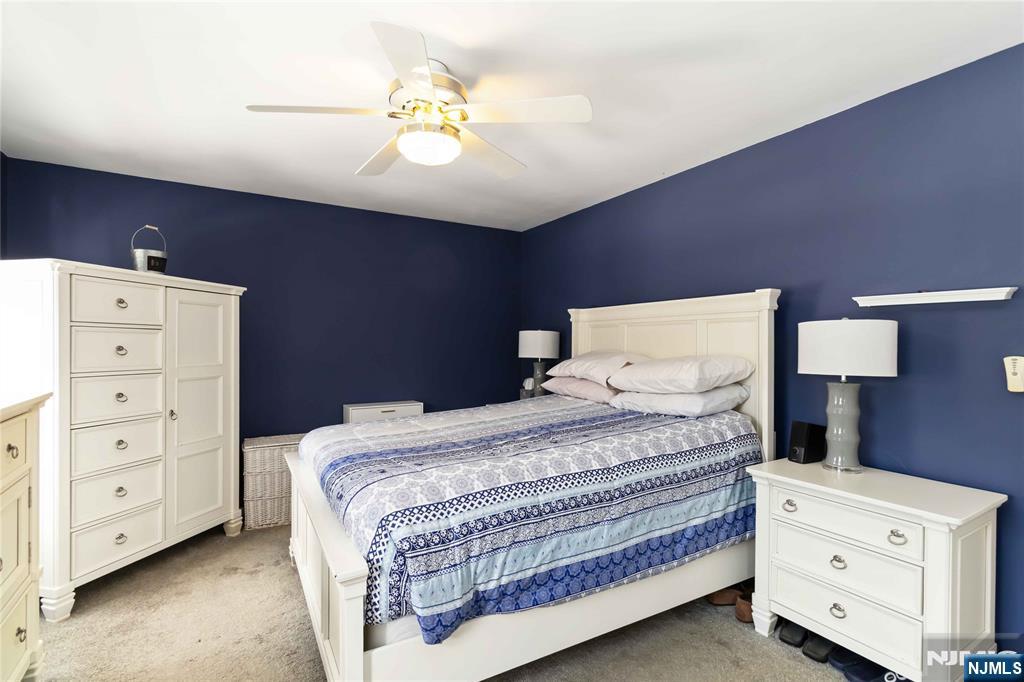property viewer photo 23
