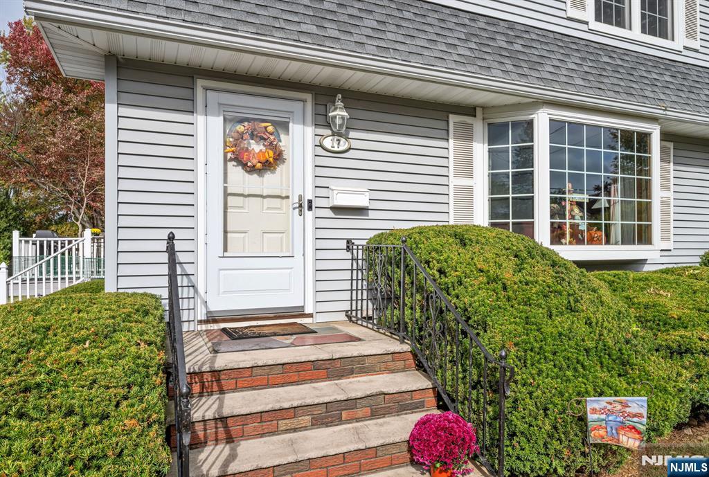 property viewer photo 1