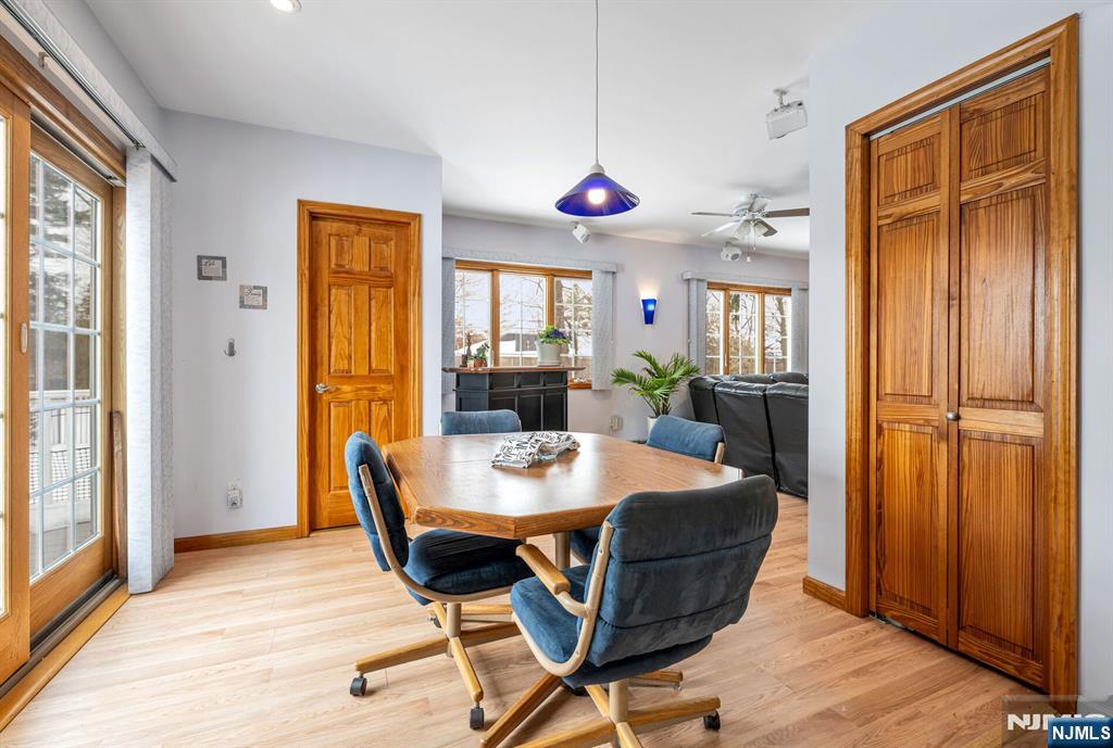 property viewer photo 18