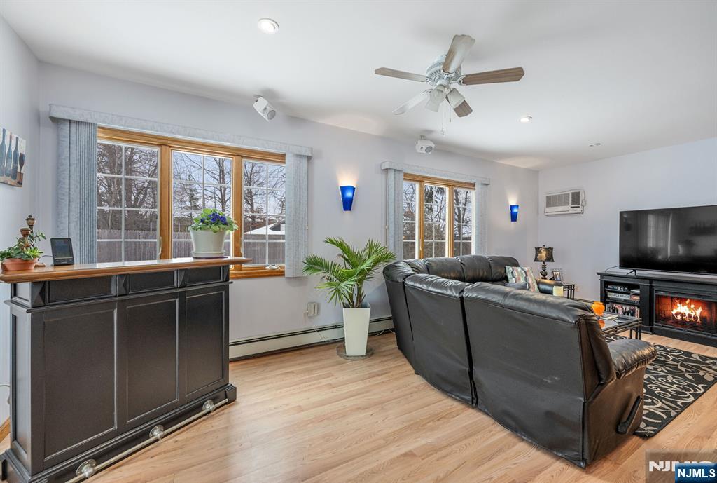 property viewer photo 20