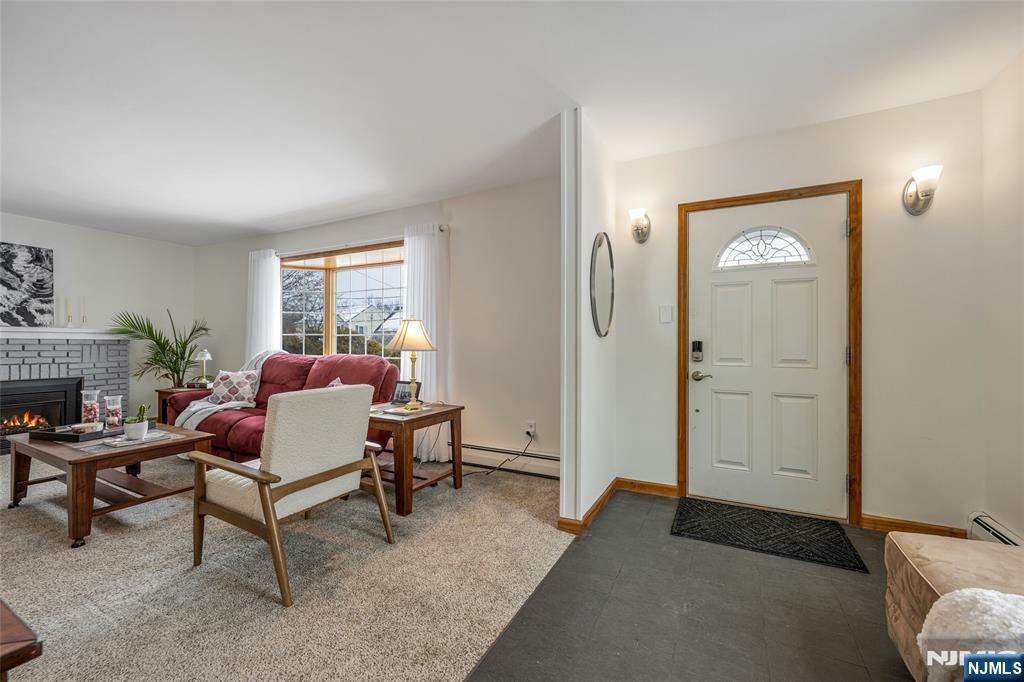 property viewer photo 3