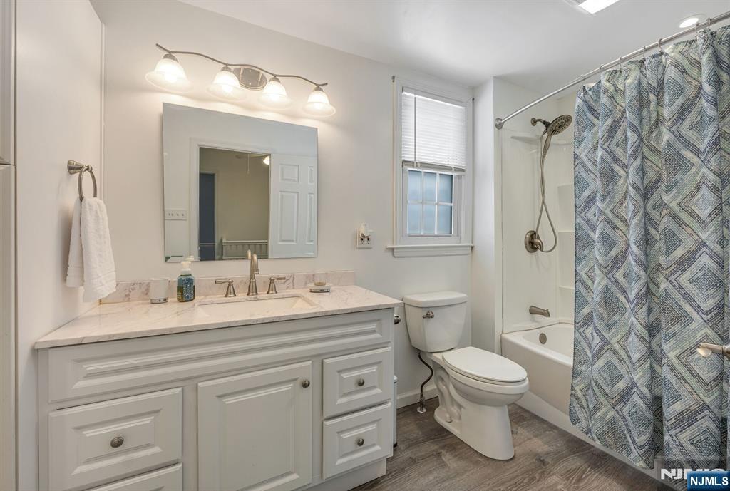 property viewer photo 33