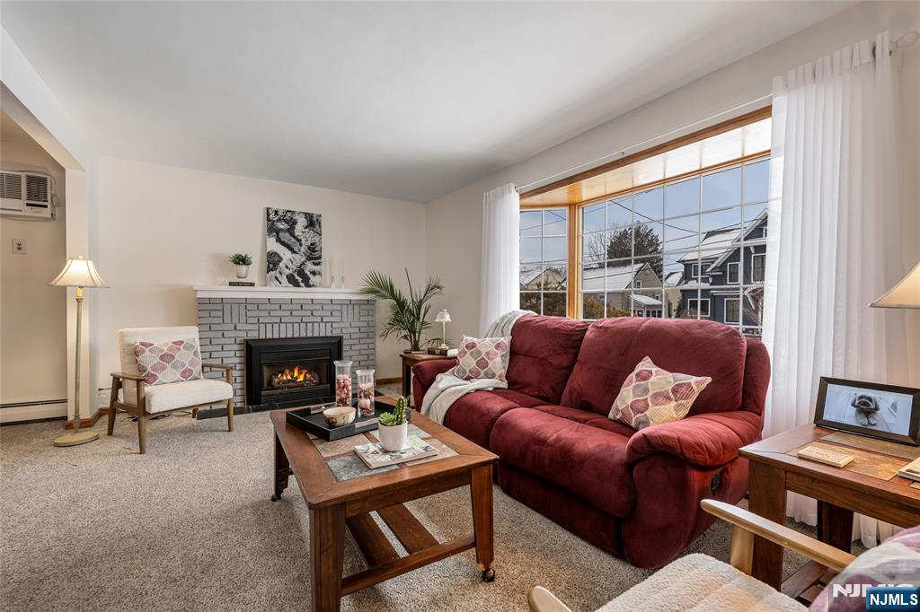 property viewer photo 4